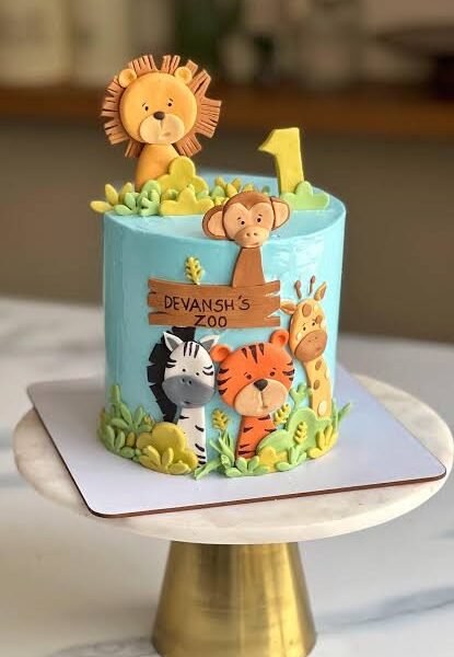 Jungle Theme Eggless Pineapple